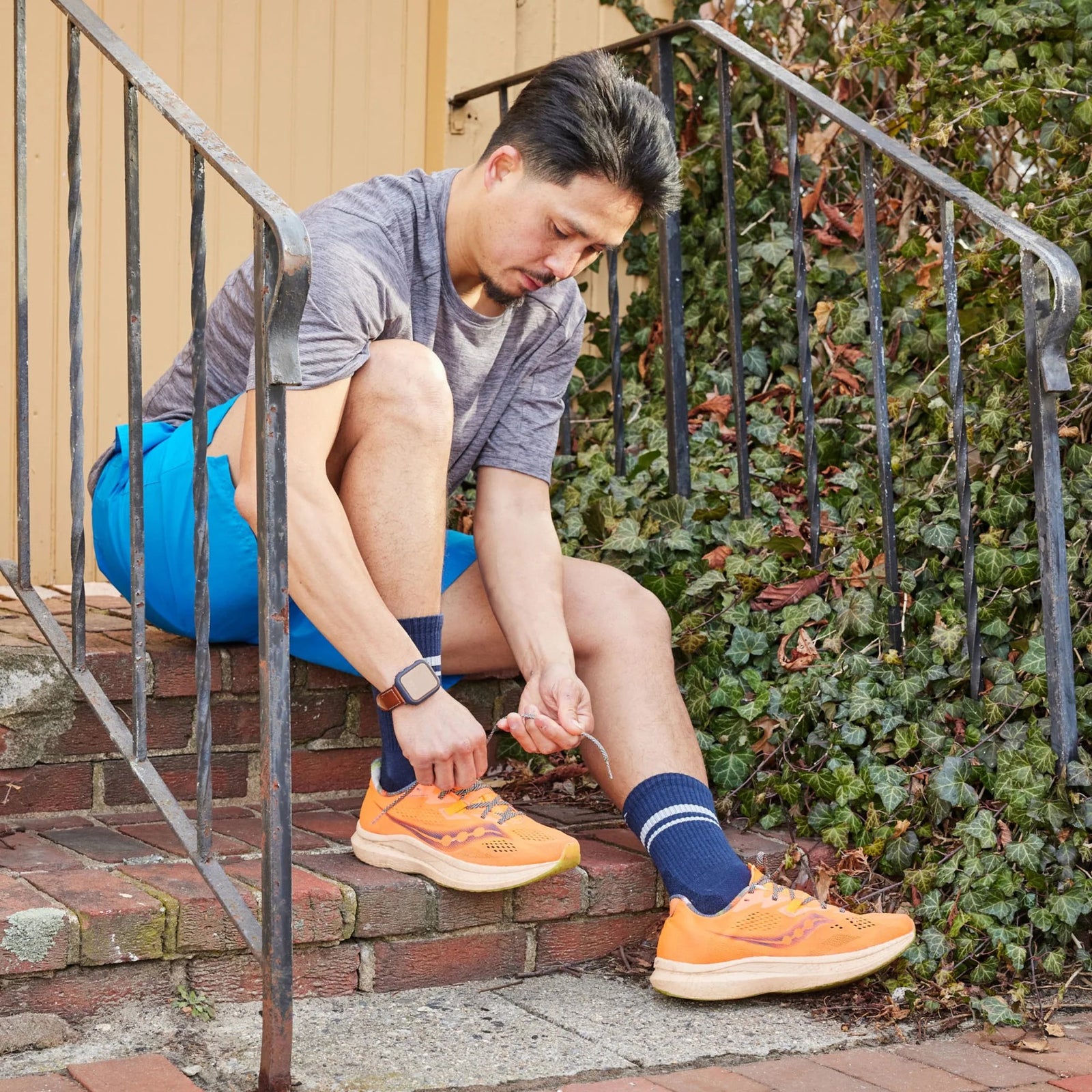 Darn Tough Element Micro Crew Lightweight Running Sock 1118 Men's - Sports Virtuoso