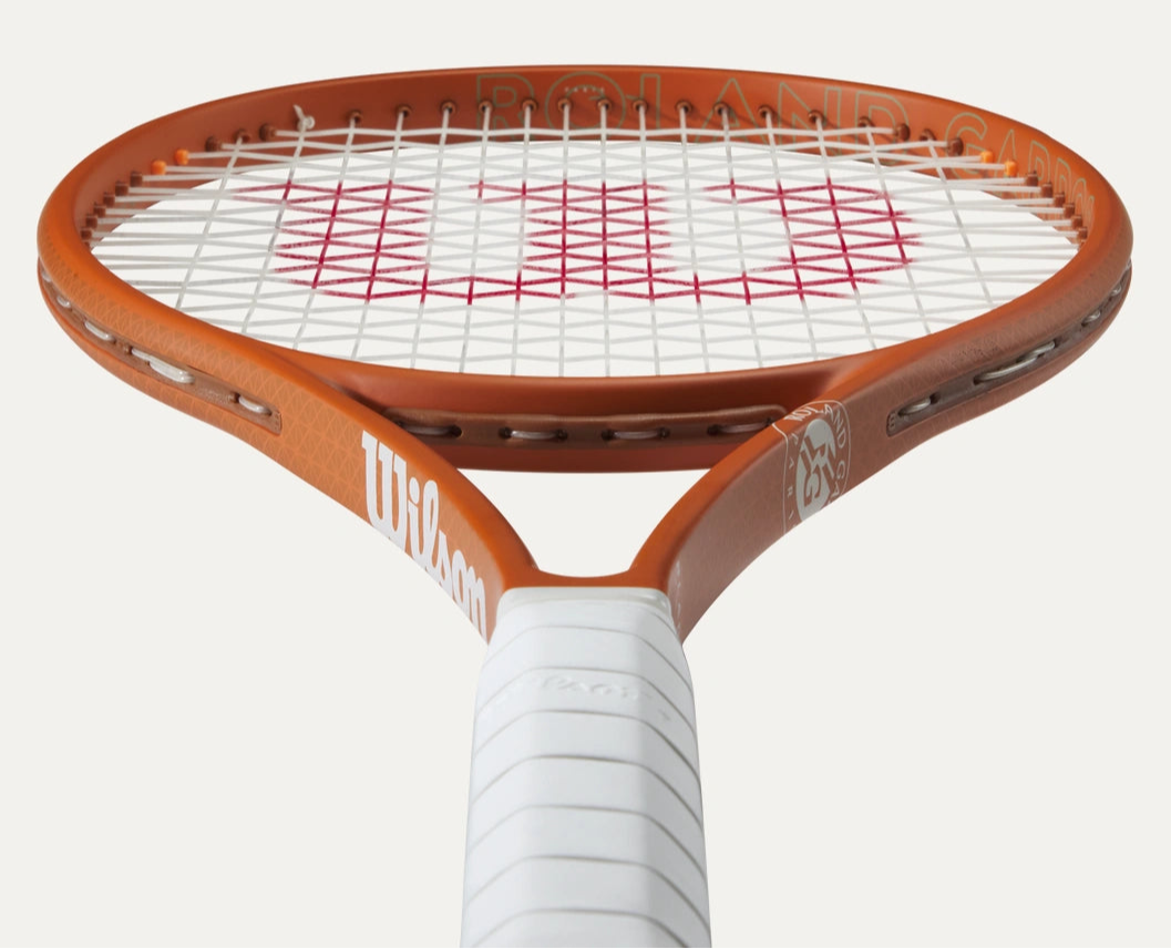 Wilson Blade 98 16x19 V9 2025 Roland-Garros Tennis Racket Unstrung Wilson Blade 98 16x19 V9 2025 Roland-Garros Tennis Racket Unstrung