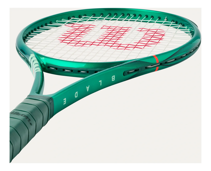Wilson Blade 100 16x19 V10 300g Raquette de tennis non cordée