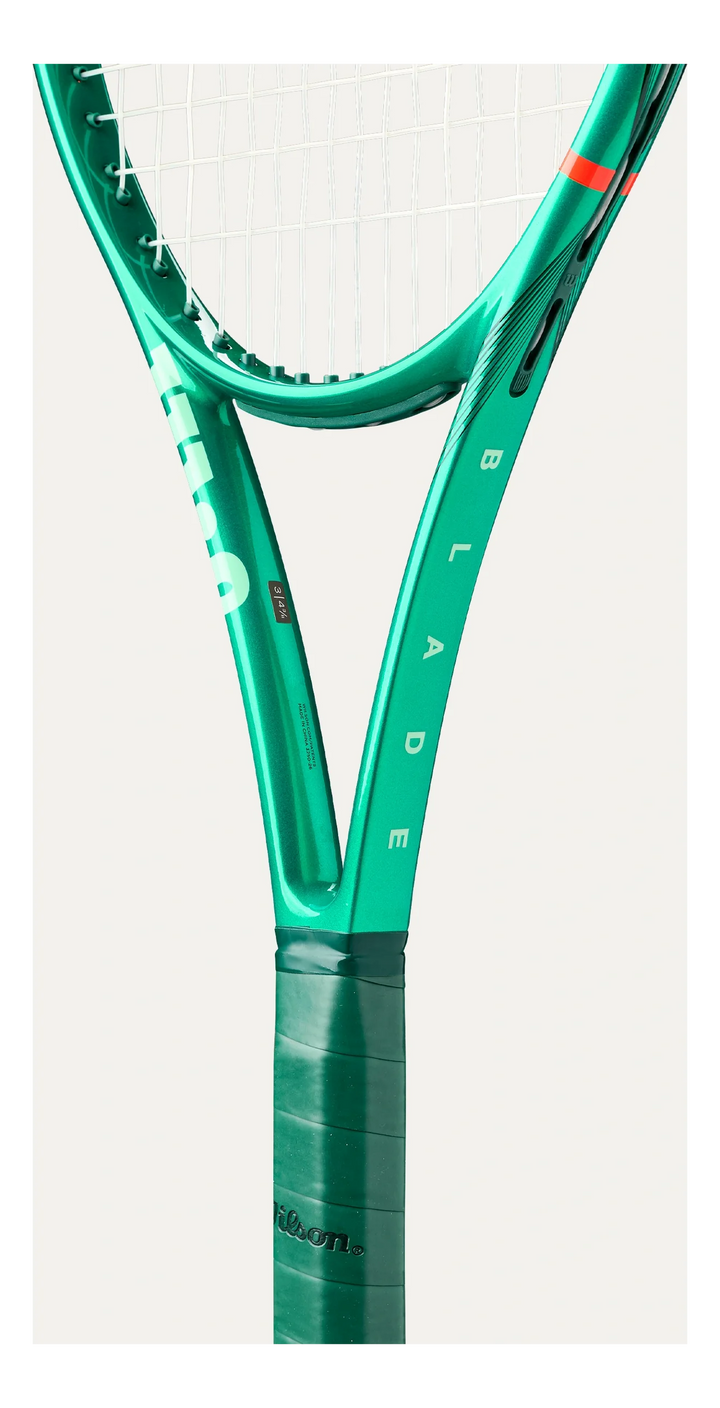 Wilson Blade 100 16x19 V10 300g Raquette de tennis non cordée