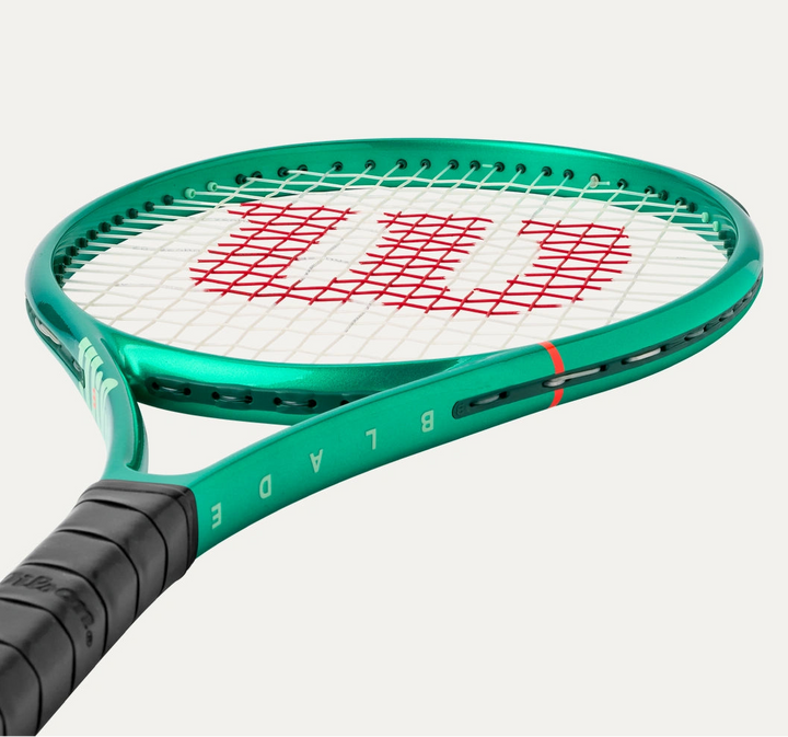 Wilson Blade 25 V10 Junior Tennis Racquet Strung