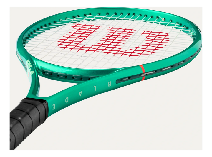 Wilson Blade 26 V10 Junior Tennis Racquet Strung