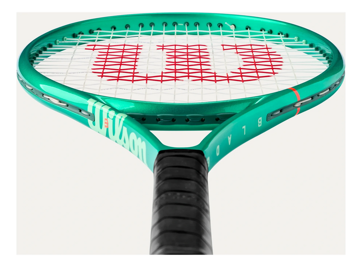 Wilson Blade 26 V10 Junior Tennis Racquet Strung